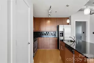 505 E 6th St, Charlotte, NC 28202 - Photo 10