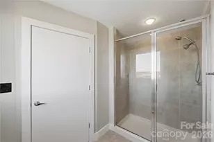 505 E 6th St, Charlotte, NC 28202 - Photo 14