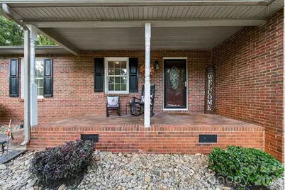 1636 Wellington Avenue, Newton, NC 28658 - Photo 2