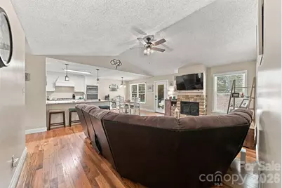 1636 Wellington Avenue, Newton, NC 28658 - Photo 6