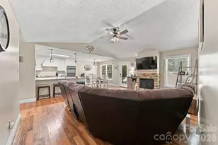 1636 Wellington Ave, Newton, NC 28658 - Photo 6
