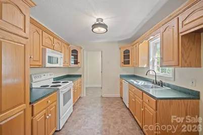 2017 Country Club Drive, Lancaster, SC 29720 - Photo 30