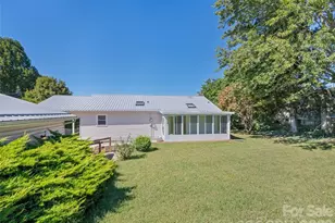 158 Candlelight Cir, Clyde, NC 28721 - Photo 6