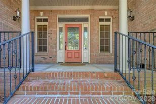 225 Highland Forest Dr, Lake Wylie, SC 29710 - Photo 4