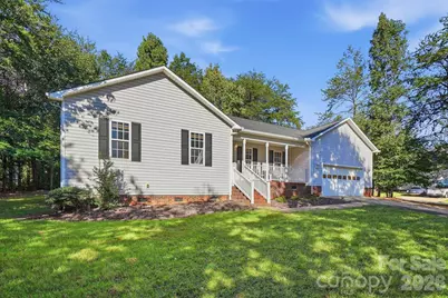 3649 Navajo Drive, Maiden, NC 28650 - Photo 2