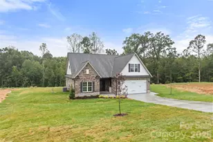 261 Avian Ln, Winston Salem, NC 27127 - Photo 2