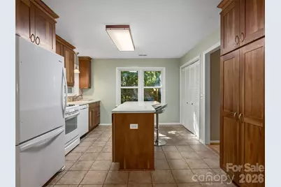 172 Long John Drive, Hendersonville, NC 28791 - Photo 8