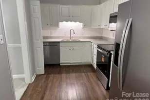 7105 Quail Meadow Ln, Charlotte, NC 28210 - Photo 10
