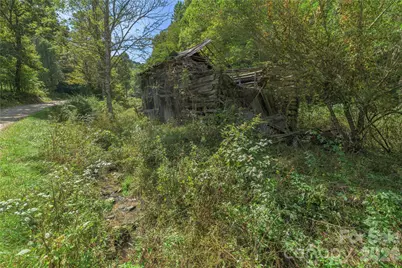 10281 White Oak Road, Waynesville, NC 28785 - Photo 2