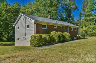 505 Monte Vista Rd, Candler, NC 28715 - Photo 2