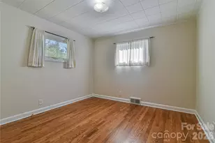 505 Monte Vista Rd, Candler, NC 28715 - Photo 16
