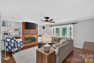 4124 Bridgewood Ln, Charlotte, NC 28226 - Photo 12