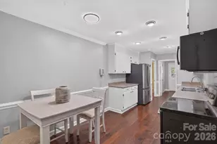 4124 Bridgewood Ln, Charlotte, NC 28226 - Photo 14