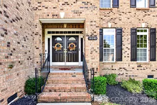 16803 Silversword Dr, Charlotte, NC 28213 - Photo 2