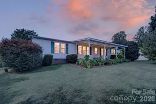 6041 Kaylas Ridge Rd, Connelly Springs, NC 28612 - Photo 1