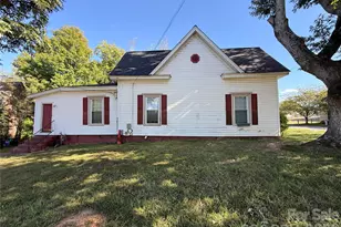 261 W Iredell Ave, Mooresville, NC 28115 - Photo 8