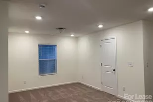 6049 Rizer Dr, Charlotte, NC 28269 - Photo 22
