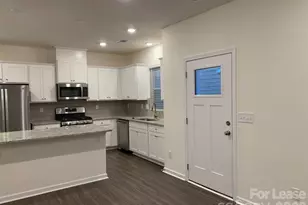 6049 Rizer Dr, Charlotte, NC 28269 - Photo 18