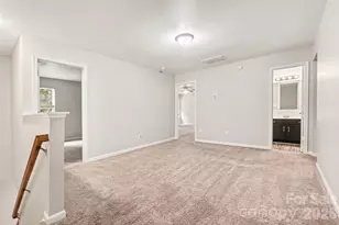 3229 Kayla Ln, Charlotte, NC 28215 - Photo 4