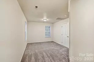 9306 Tiger Lily Ln, Charlotte, NC 28215 - Photo 18