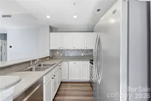 718 W Trade St, Charlotte, NC 28202 - Photo 10