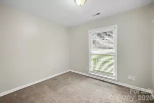 5508 Whistlewood Ln, Charlotte, NC 28208 - Photo 12