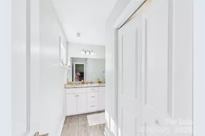 1358 26th Avenue NE, Hickory, NC 28601 - Photo 32