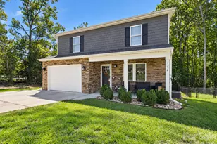 1358 26th Ave NE, Hickory, NC 28601 - Photo 1