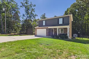 1358 26th Ave NE, Hickory, NC 28601 - Photo 2