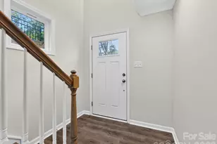 332 Hastings Run Dr, Charlotte, NC 28211 - Photo 6