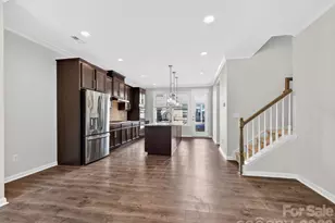 332 Hastings Run Dr, Charlotte, NC 28211 - Photo 16