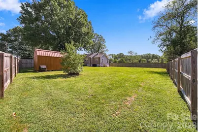 4021 Sulphur Springs Road NE, Hickory, NC 28601 - Photo 14