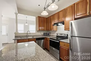 614 E 9th St, Charlotte, NC 28202 - Photo 20