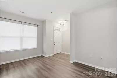 614 E 9th Street, Charlotte, NC 28202 - Photo 12