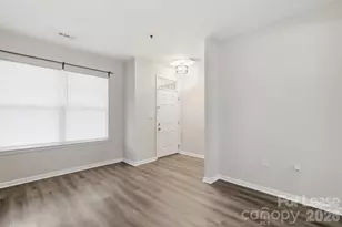 614 E 9th St, Charlotte, NC 28202 - Photo 12