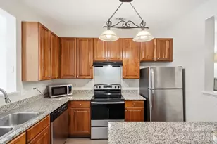 614 E 9th St, Charlotte, NC 28202 - Photo 18