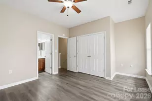614 E 9th St, Charlotte, NC 28202 - Photo 32