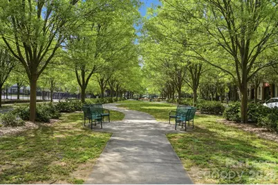 614 E 9th Street, Charlotte, NC 28202 - Photo 48