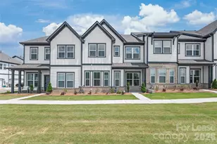 5807 Clear Creek Ln, Charlotte, NC 28215 - Photo 2