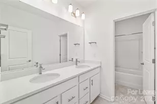5807 Clear Creek Ln, Charlotte, NC 28215 - Photo 32