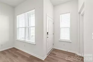 5807 Clear Creek Ln, Charlotte, NC 28215 - Photo 6