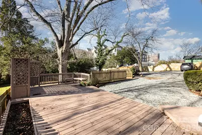 320 E Worthington Avenue, Charlotte, NC 28203 - Photo 10