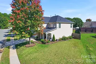 2729 Markham Woods Ct, Charlotte, NC 28214 - Photo 32