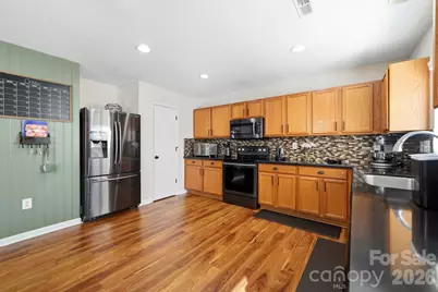 2729 Markham Woods Court, Charlotte, NC 28214 - Photo 8