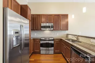 2810 Selwyn Ave, Charlotte, NC 28209 - Photo 2