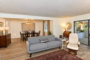 503 Crowfields Ln, Asheville, NC 28803 - Photo 2