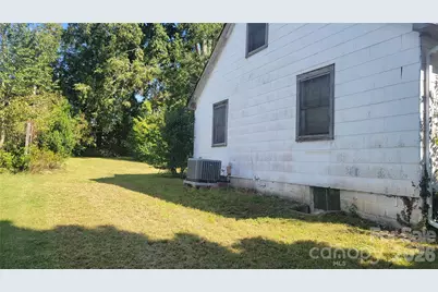 310 N Government Street, Lincolnton, NC 28092 - Photo 6