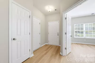 1704 Swan Drive, Charlotte, NC 28216 - Photo 2