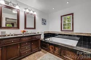 3238 Debbie Dr, Hendersonville, NC 28791 - Photo 20