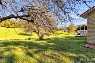 408 Sunny Dr, Waynesville, NC 28786 - Photo 32